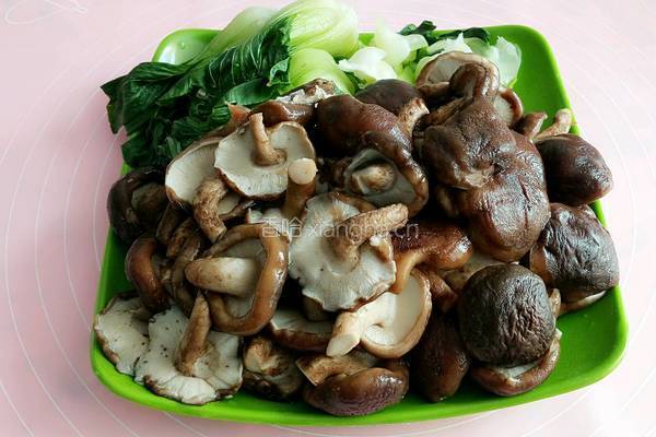 香菇猪肉锅烙的做法图解2