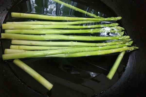 芦笋拌碎肉的做法图解3