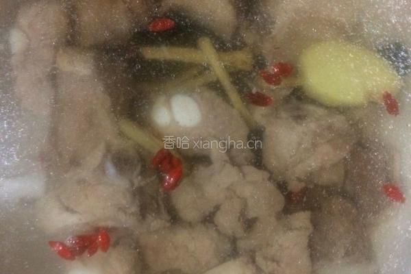 生地排骨汤的做法图解4