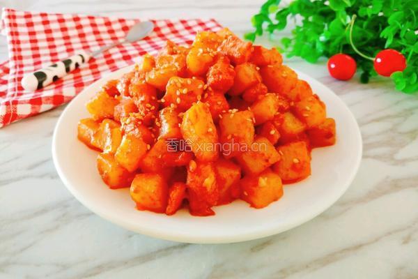 茄汁土豆丁的做法图解1