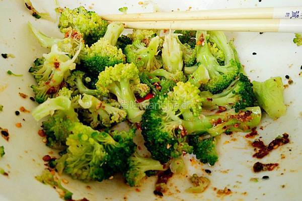 香辣西兰花的做法图解5
