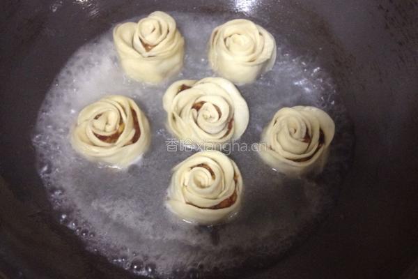 玫瑰花煎饺的做法图解15