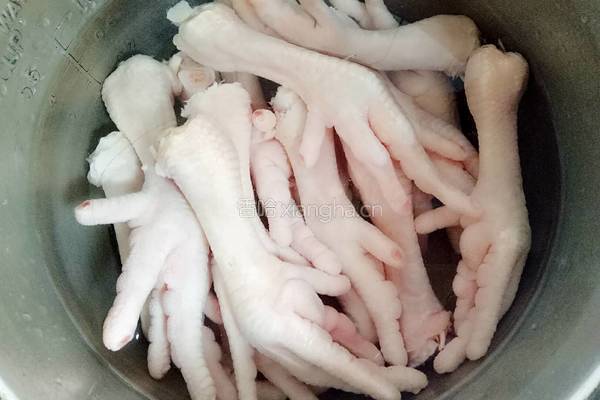 秘制红烧鸡爪的做法图解5