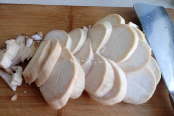 杏鲍菇炒腊肉的做法图解1