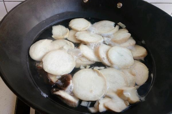 杏鲍菇炒腊肉的做法图解2