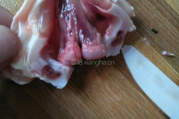 鸡爪快速去骨的做法图解3