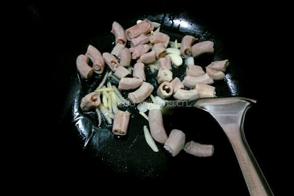 粉肠炒荷兰豆的做法图解6