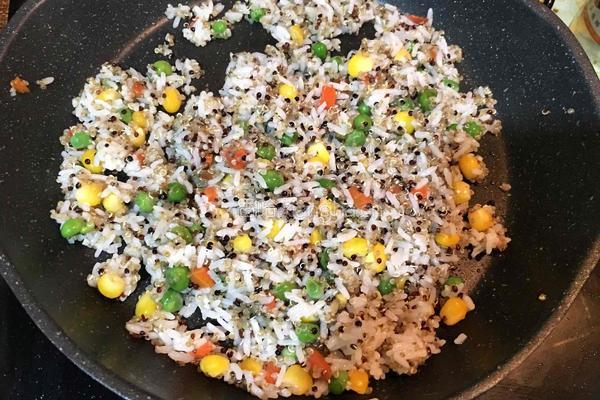 三色藜麦炒饭的做法图解5