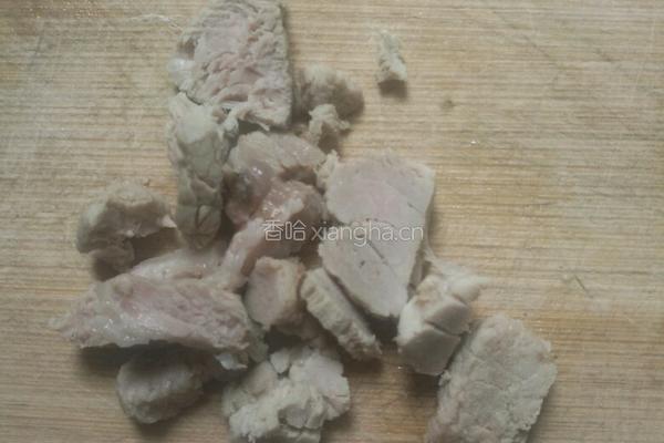 鸡蛋肉块炒饭的做法图解2