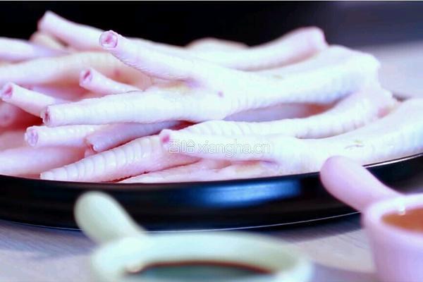 鲍汁凤爪的做法图解1