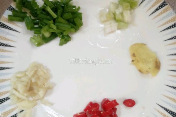 凉拌鸡爪的做法图解3