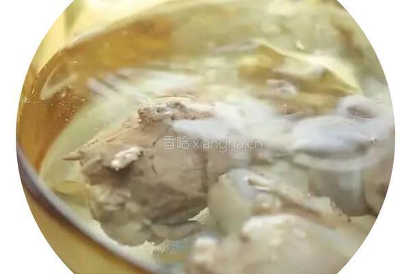 大骨海参汤的做法图解3