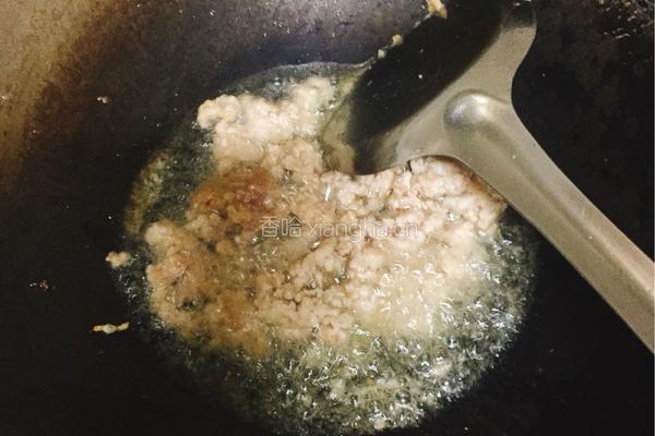 肉末梅豆的做法图解2