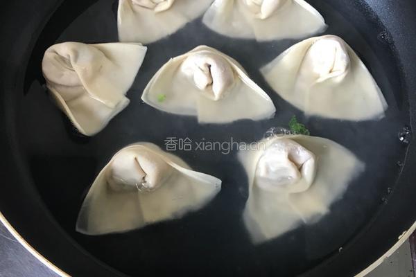 煎馄饨的做法图解1