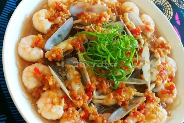 蒜蓉粉丝蛏子蒸虾仁的做法图解8