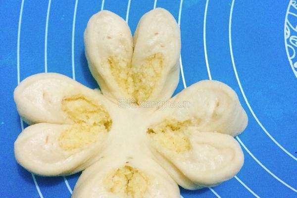 椰蓉花形面包的做法图解15