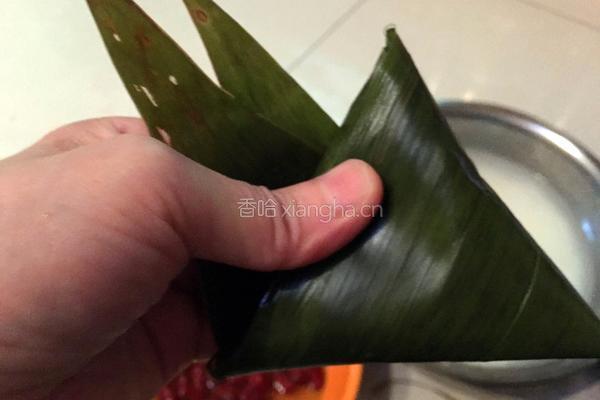 小枣糯米三角粽的做法图解7
