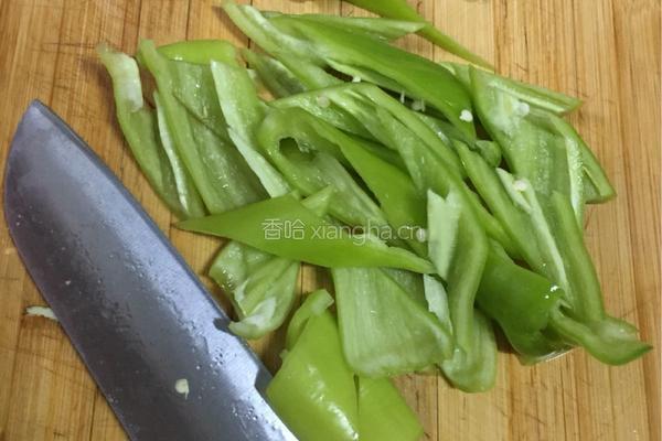 尖椒溜肥肠的做法图解4