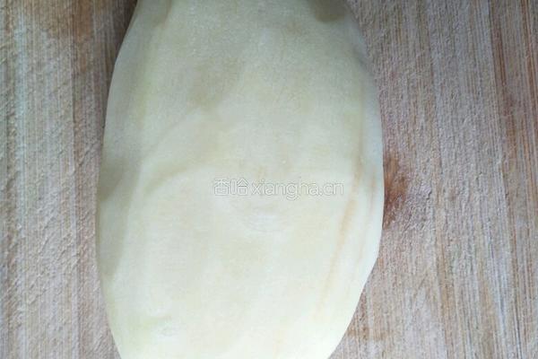 炸土豆片的做法图解1
