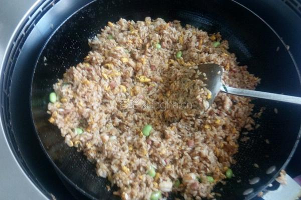 鲜虾仁火腿特色蛋炒饭的做法图解5