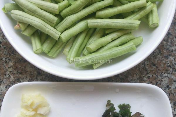 紫苏豆豉炒豆角的做法图解2