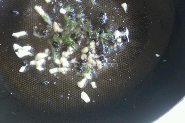 紫苏豆豉炒豆角的做法图解3