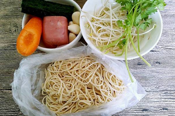 家常凉面的做法图解1