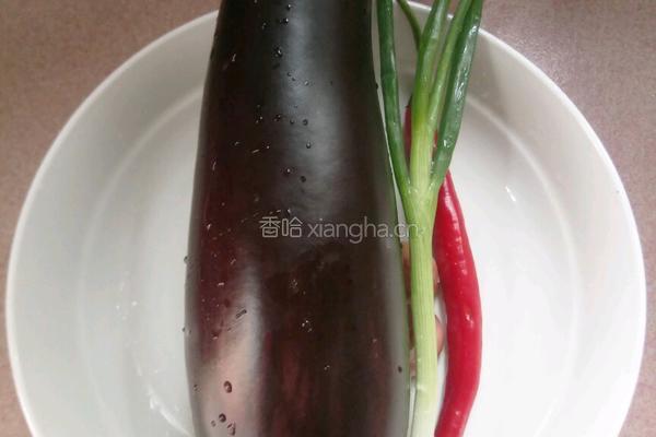 手撕茄条的做法图解1
