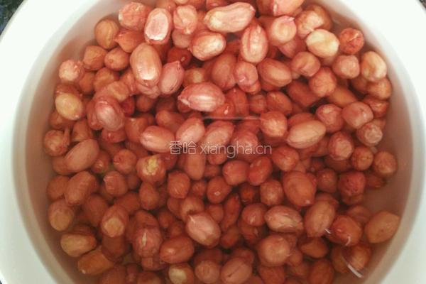 酒鬼花生的做法图解1