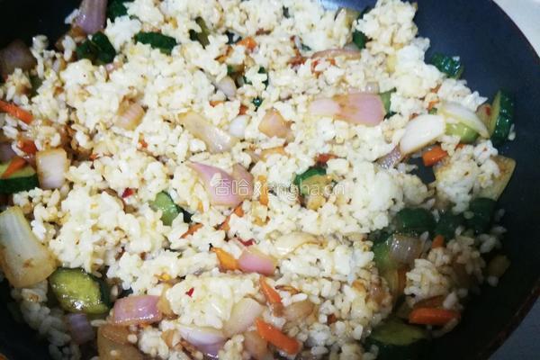 三丁炒饭的做法图解4