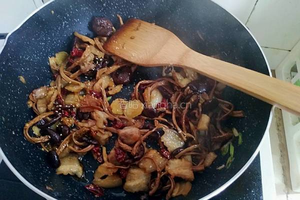 茶树菇炒肉的做法图解14