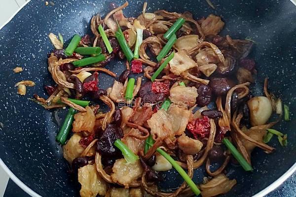 茶树菇炒肉的做法图解15