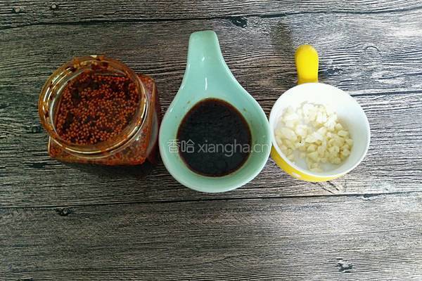 凉拌绿豆芽的做法图解2