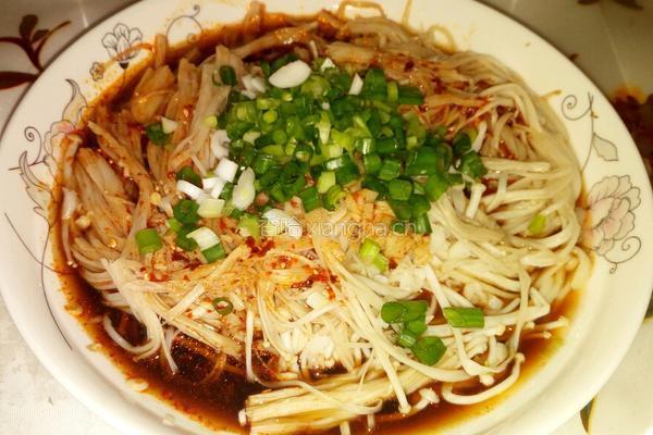 酸辣金针菇的做法图解7