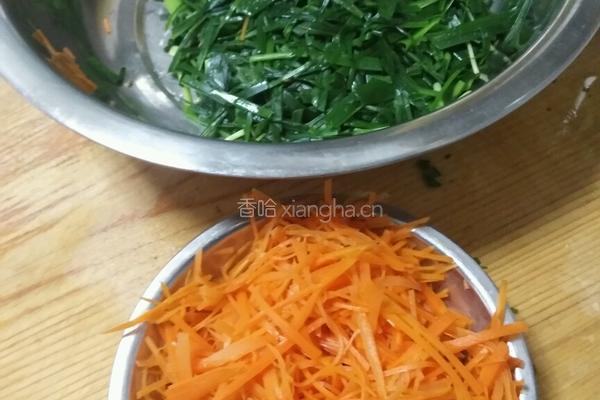 鸡丝春卷的做法图解2