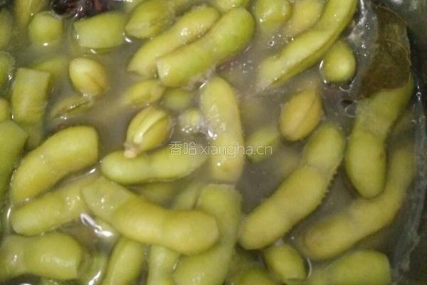 水煮五香毛豆的做法图解5