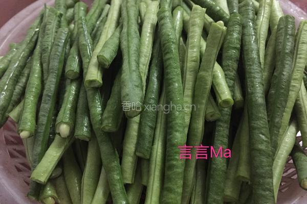 紫苏炒豆角的做法图解2
