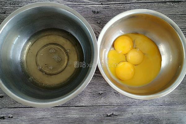 八寸戚风蛋糕的做法图解2