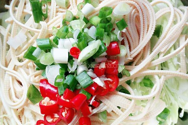 莲花菜拌豆皮的做法图解3