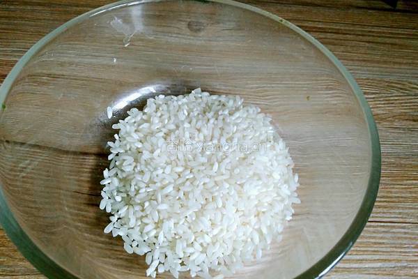 黑豆枸杞粥的做法图解2