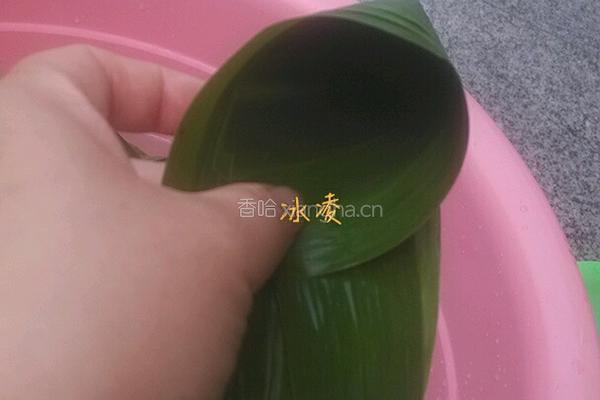蜜枣糯米粽子的做法图解4