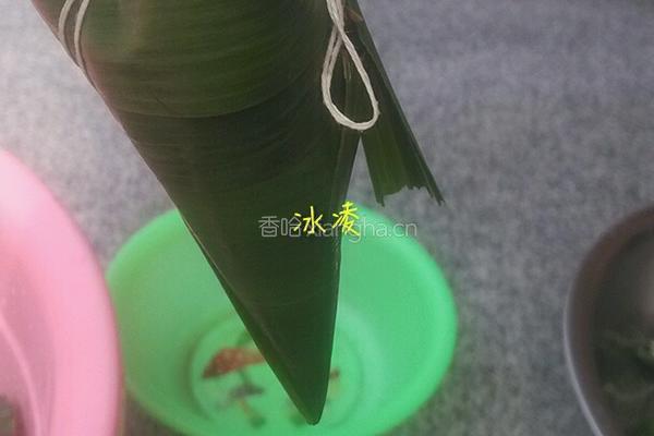 蜜枣糯米粽子的做法图解9