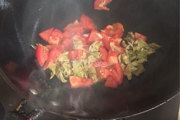 河虾番茄笋干面的做法图解3