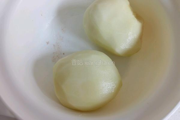 尖椒土豆丝的做法图解1