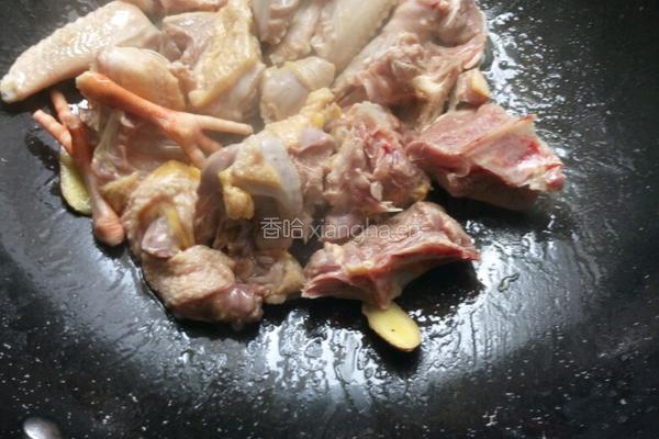 天麻炖乳鸽的做法图解3