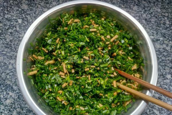 馏韭菜饼的做法图解2