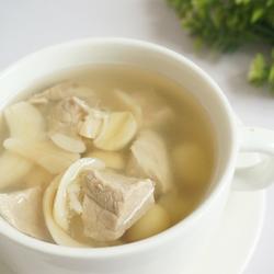 莲子百合干贝煲瘦肉的做法[图]