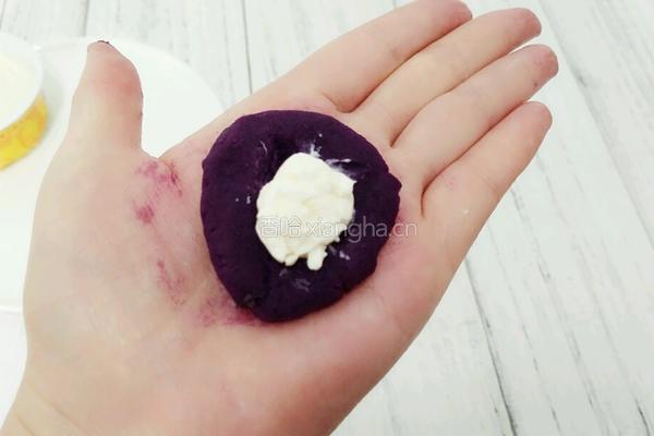 紫薯奶酪球的做法图解4