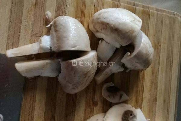 豌豆虾仁炒口蘑的做法图解3