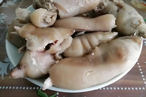 黄豆猪脚汤的做法图解1